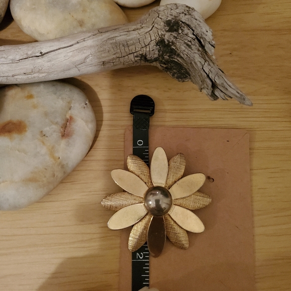 Brooch - Picture 4 of 5